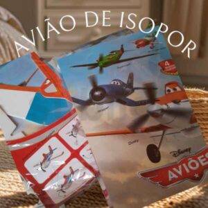Avião Radical de Isopor